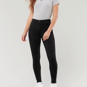 HOLLISTER HIGH-RISE BLACK JEAN LEGGINGS - 7L